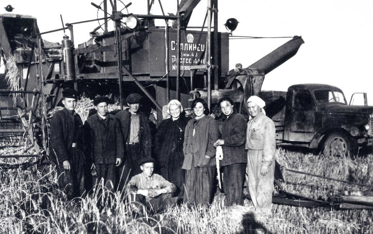 Целина в казахстане. Целина на Алтае 1954. Целинники на Алтае 1954. Целина 1956. 1954 Освоение целины.