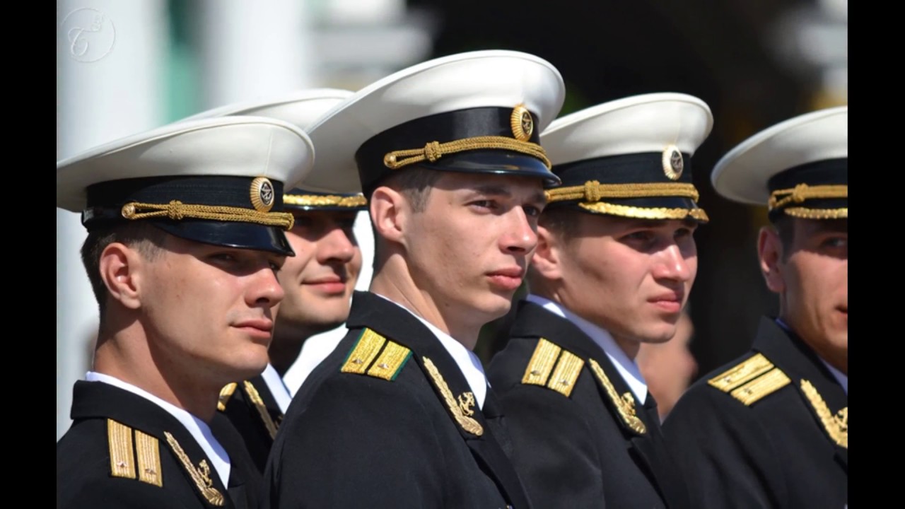 Парадная форма офицеров ВМФ РФ